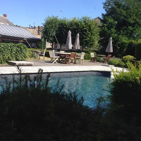 Le Castel Hotel