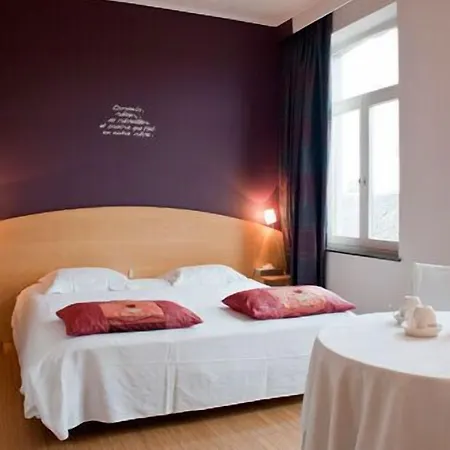 Le Castel Hotel 3*