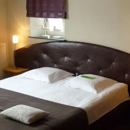 Hotel Le Castel Fosses-La-Ville
