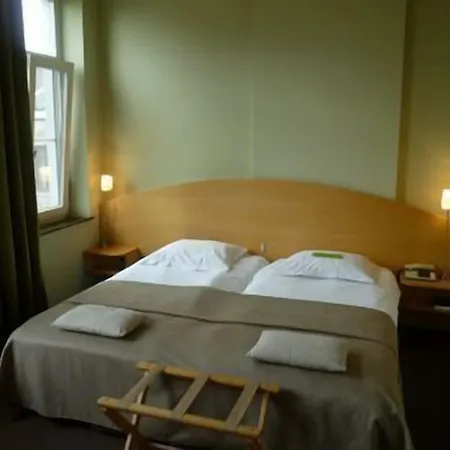Le Castel 3*