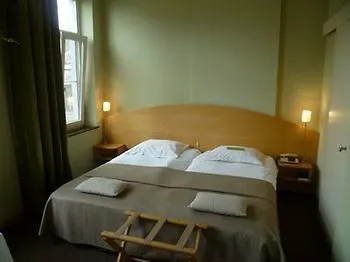 Le Castel 3* Fosses-La-Ville