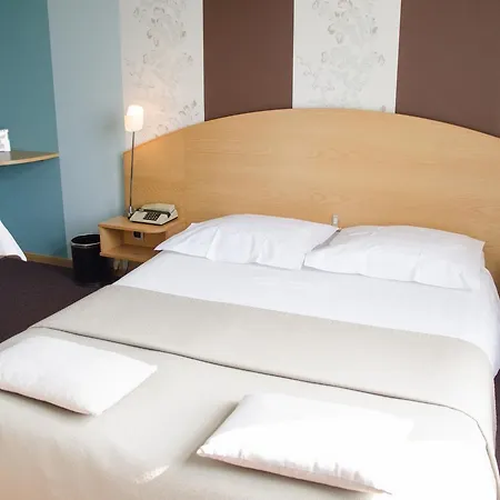 Le Castel Hotel 3*